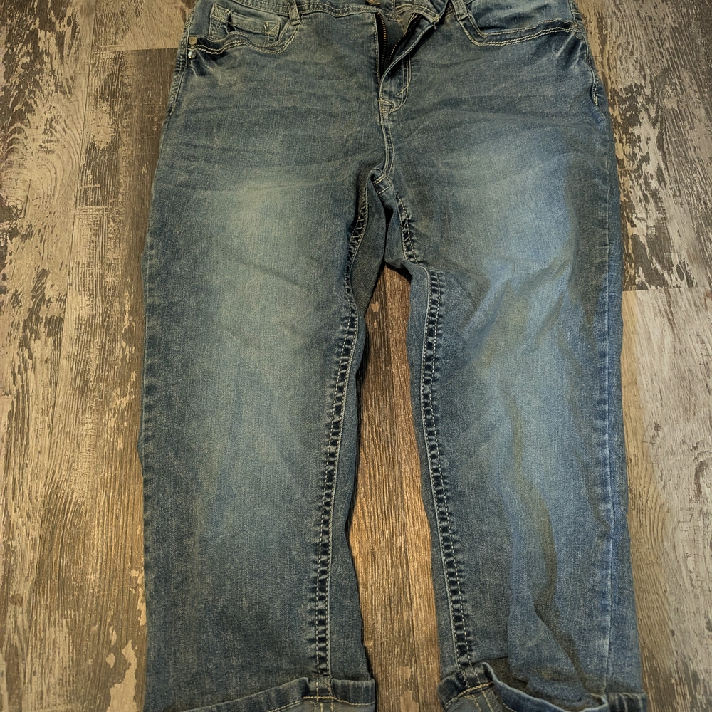 Wallflower Relaxed Blue Jeans with Distressed Vintage Style